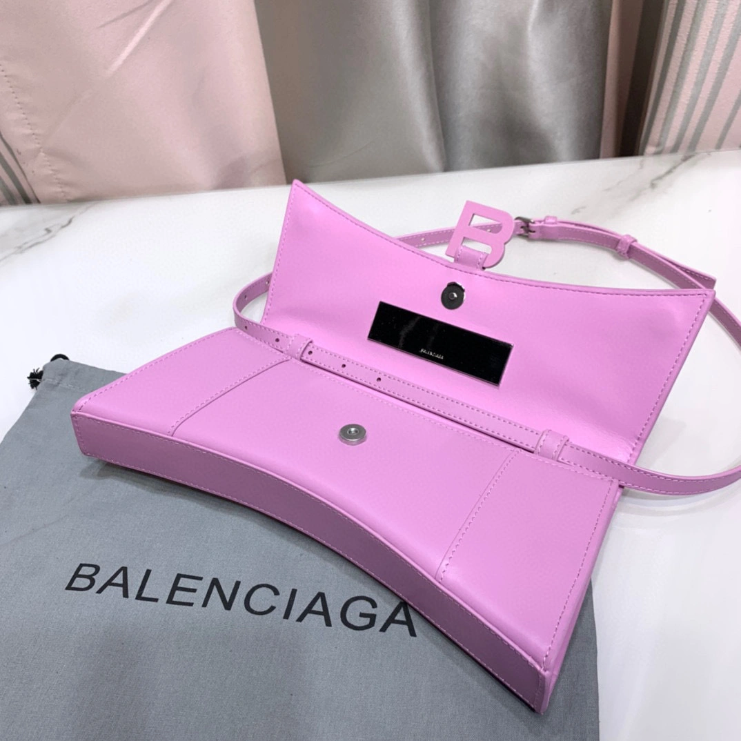 Hourglass 8898. item:B-B202A2408